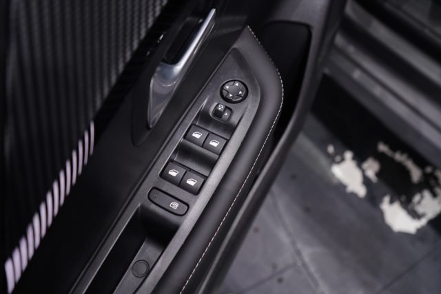 PEUGEOT 208 usata, con Cruise Control