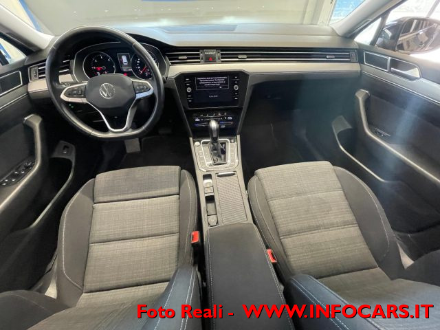VOLKSWAGEN Passat Variant usata, con ESP
