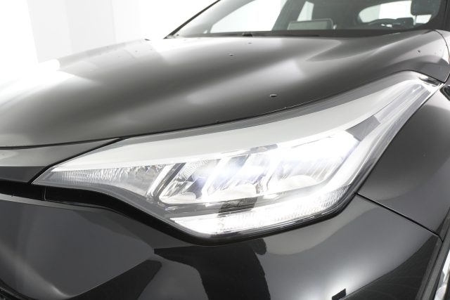 TOYOTA C-HR usata 13