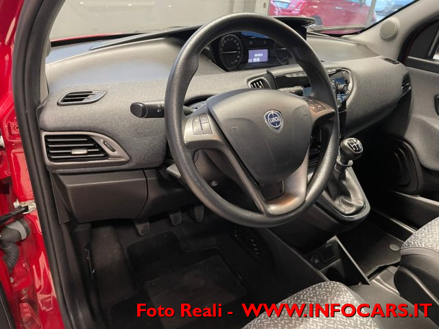 LANCIA Ypsilon usata, con USB