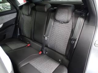 PEUGEOT 3008 usata, con Volante in pelle