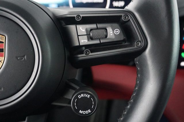 PORSCHE Taycan usata, con Interni in pelle