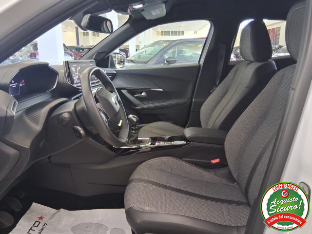 PEUGEOT 2008 usata, con Vetri oscurati