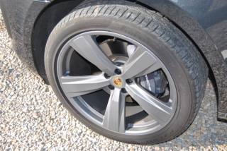 PORSCHE Macan usata, con USB