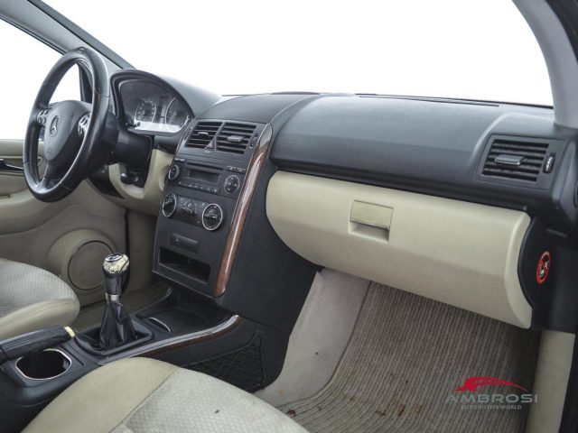MERCEDES-BENZ A 180 usata 11