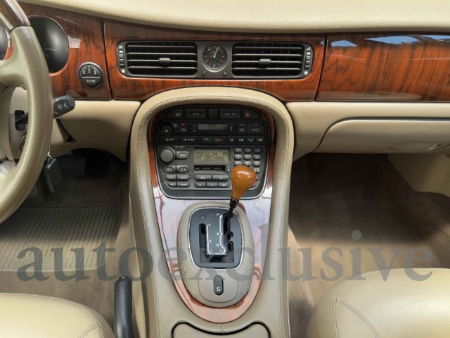 JAGUAR XJ usata, con Climatizzatore