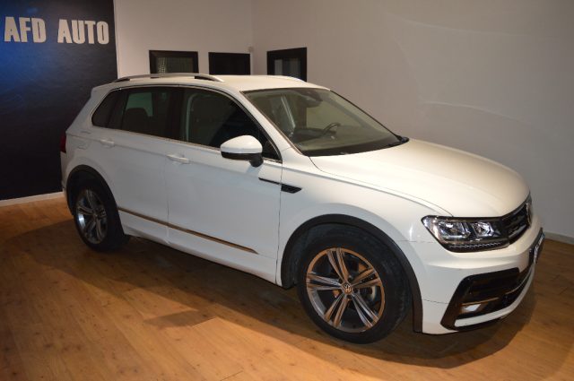 VOLKSWAGEN Tiguan usata, con Airbag