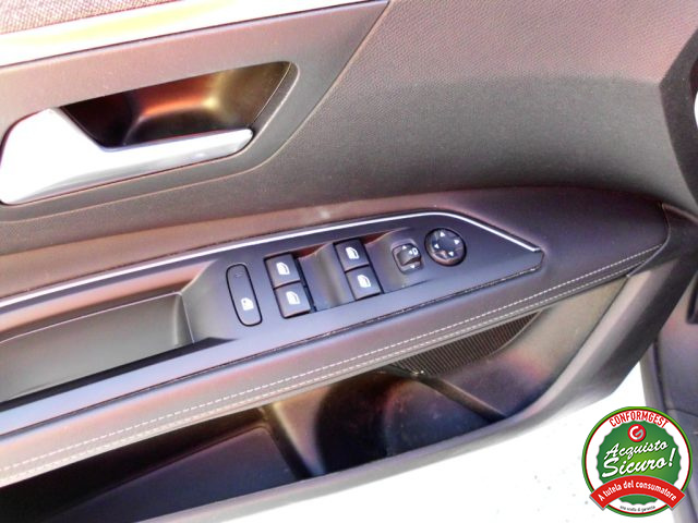 PEUGEOT 3008 usata, con Fendinebbia