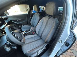 PEUGEOT 2008 usata, con Frenata d