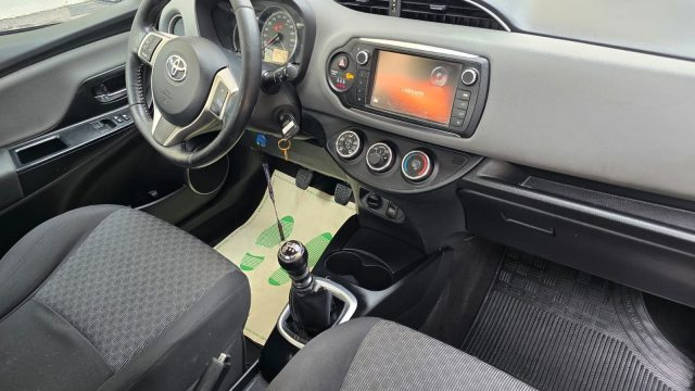 TOYOTA Yaris usata, con Servosterzo