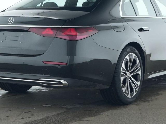 MERCEDES-BENZ E 220 usata, con Alzacristalli elettrici