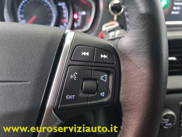 VOLVO V40 Cross Country usata 24