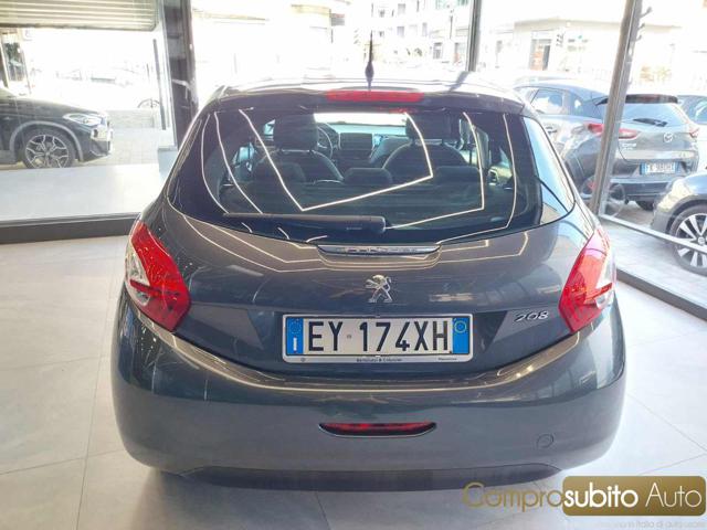 PEUGEOT 208 usata, con Autoradio