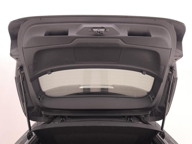 PEUGEOT 308 usata, con Sedile posteriore sdoppiato