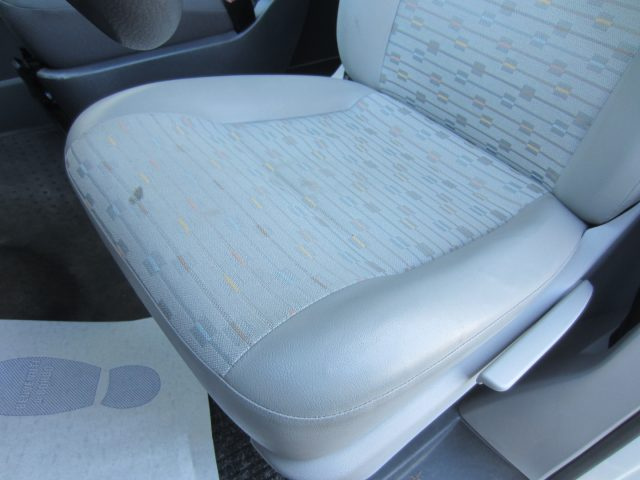VOLKSWAGEN T5 usata 38