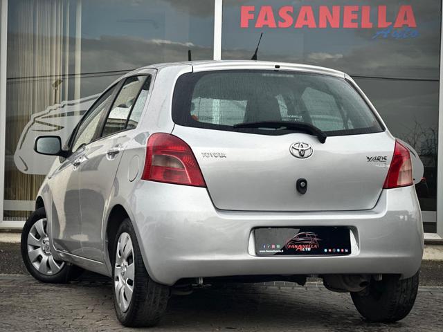TOYOTA Yaris usata, con Fendinebbia