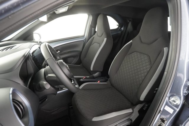 TOYOTA Aygo X usata 2