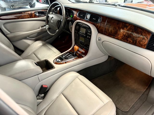 JAGUAR XJ6 usata, con Climatizzatore