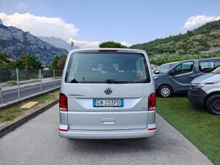 VOLKSWAGEN Caravelle usata, con Autoradio