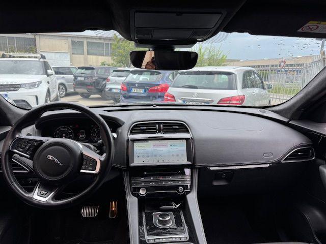 JAGUAR F-Pace usata, con Climatizzatore
