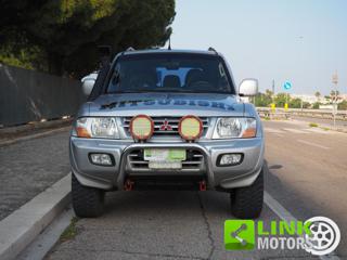 MITSUBISHI Pajero usata, con Sedile posteriore sdoppiato