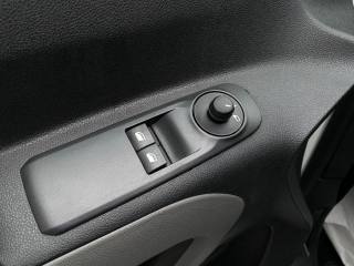 PEUGEOT Rifter usata, con Airbag testa