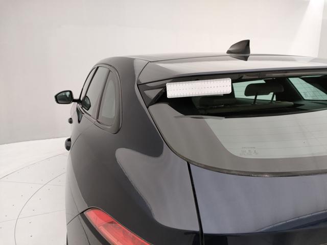 JAGUAR F-Pace usata, con Fari LED