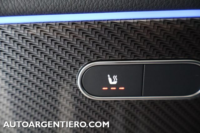 MERCEDES-BENZ GLA 180 usata, con Autoradio