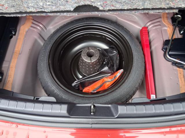 TOYOTA Yaris usata, con Specchietti laterali elettrici