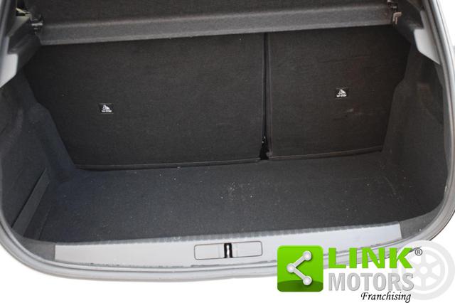 PEUGEOT 208 usata, con Autoradio digitale