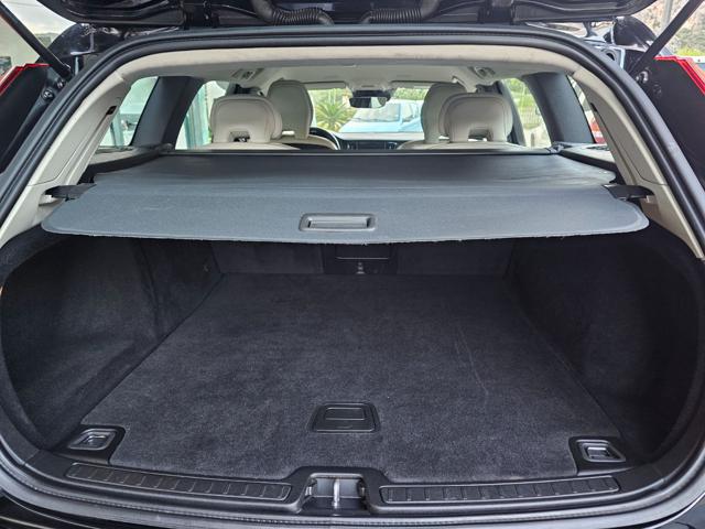 VOLVO V60 usata, con Alzacristalli elettrici