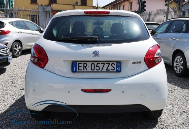 PEUGEOT 208 usata, con Alzacristalli elettrici