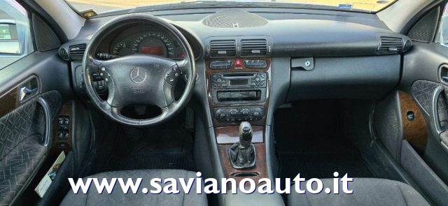 MERCEDES-BENZ C 220 usata, con Chiusura centralizzata