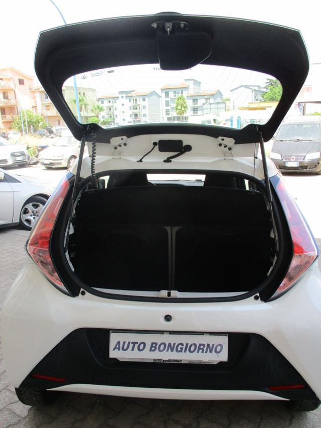 TOYOTA Aygo usata 8