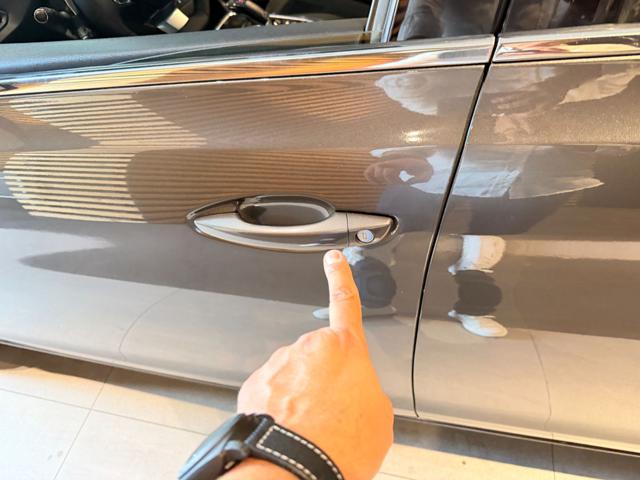 PEUGEOT 308 usata, con Touch screen