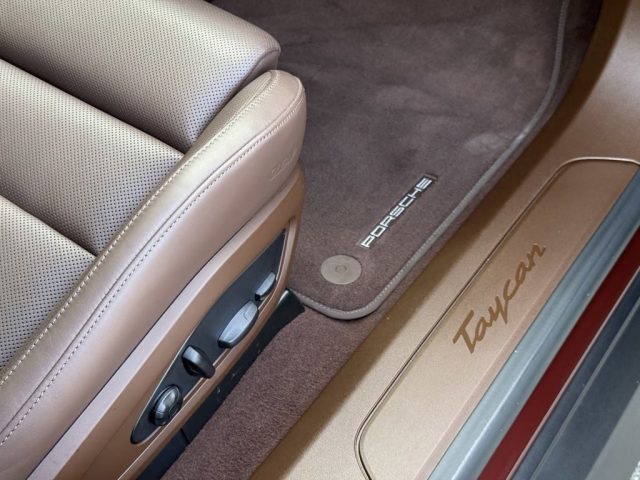 PORSCHE Taycan usata, con Sedile posteriore sdoppiato