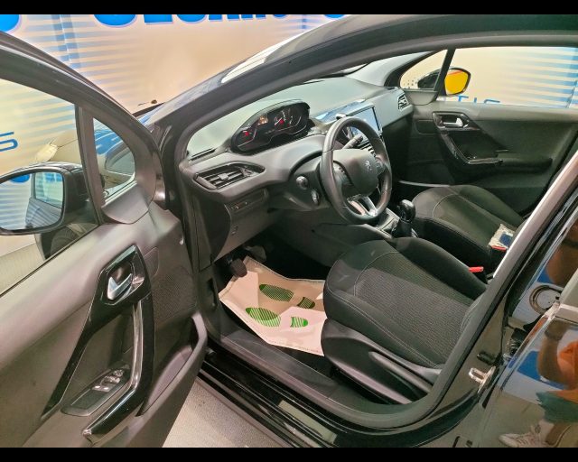 PEUGEOT 208 usata, con Boardcomputer