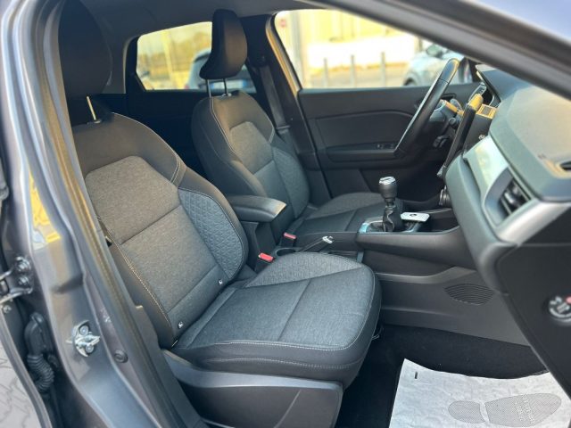 RENAULT Captur usata, con Bracciolo