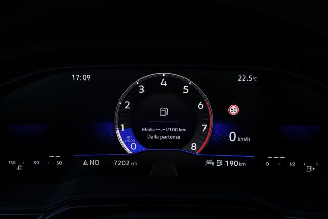 VOLKSWAGEN Taigo usata, con Controllo automatico clima