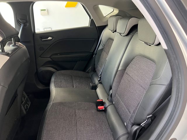 RENAULT Captur usata, con USB