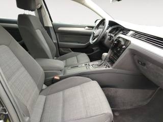 VOLKSWAGEN Passat Variant usata, con Servosterzo
