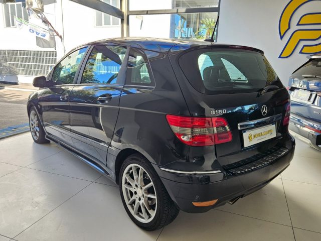 MERCEDES-BENZ B 180 usata, con Airbag