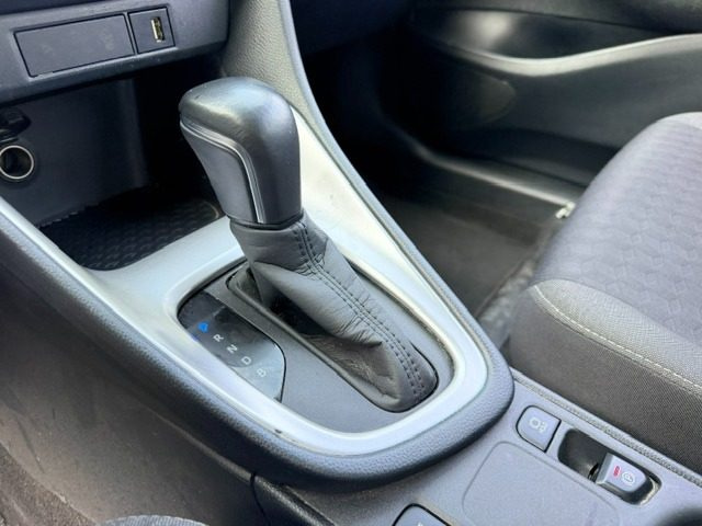 TOYOTA Yaris usata, con Servosterzo