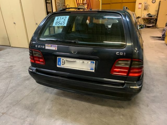 MERCEDES-BENZ E 270 usata, con Bracciolo