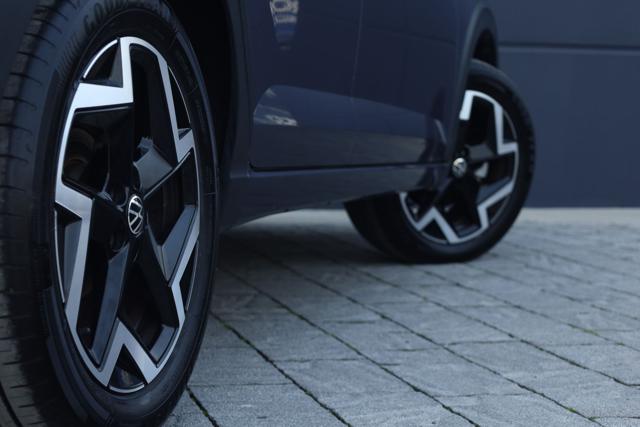 VOLKSWAGEN Taigo usata, con USB