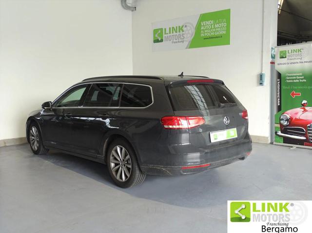 VOLKSWAGEN Passat Variant usata, con Airbag