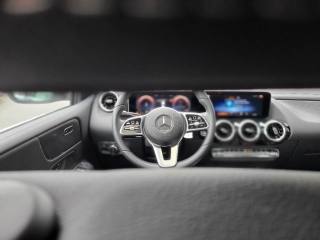 MERCEDES-BENZ B 220 usata, con Volante in pelle