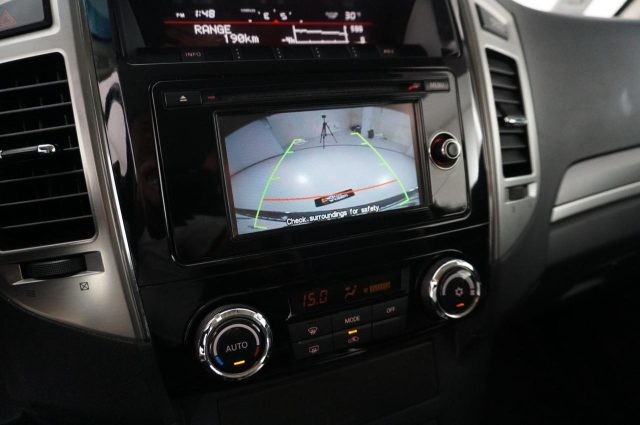 MITSUBISHI Pajero usata, con Fari Xenon