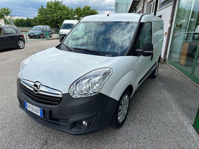 OPEL Combo usata, con Alzacristalli elettrici