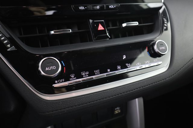 TOYOTA Corolla Cross usata 11